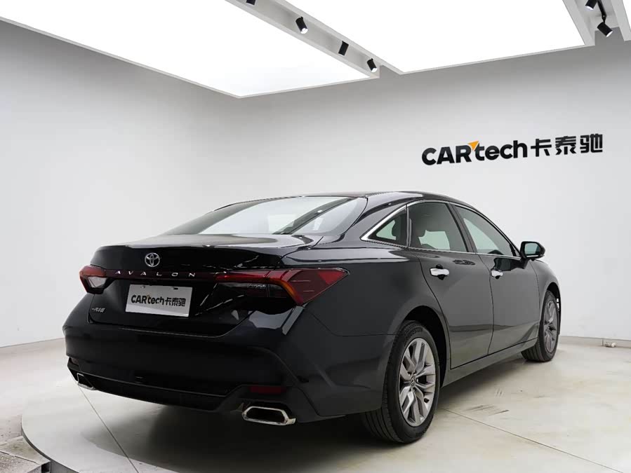 Toyota Avalon 2019 car image #21