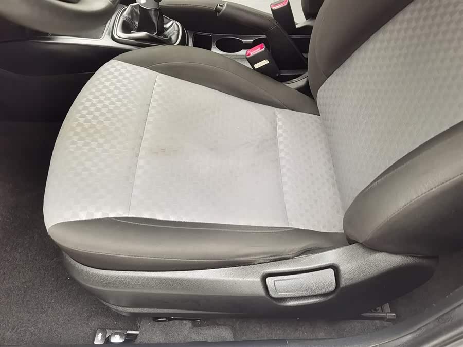 起亚 起亚K2 2016 汽车图片 #21