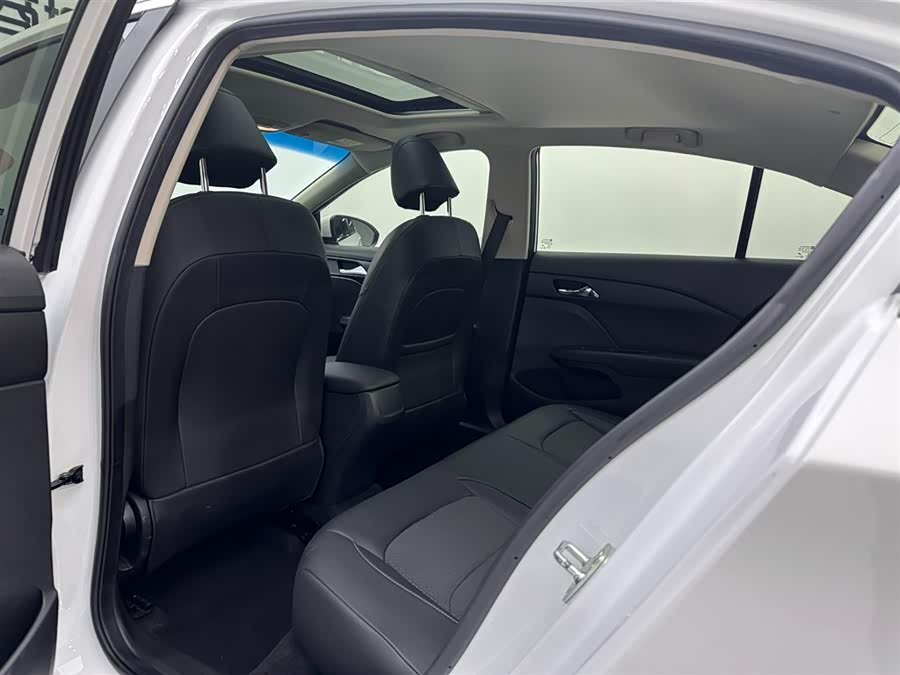 Chevrolet Cavalier 2018 car image #21