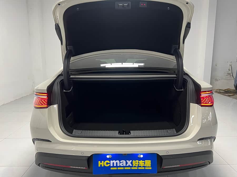 BYD Seal 07 DM-i 2025 car image #21