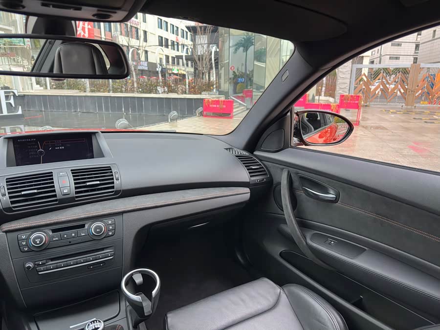 BMW 1 Series M 2012 car image #21