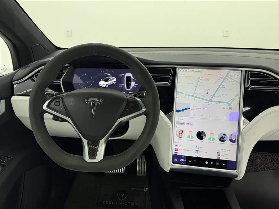 Tesla Model X 2018 #21 Tesla Model X 2018 car image #21