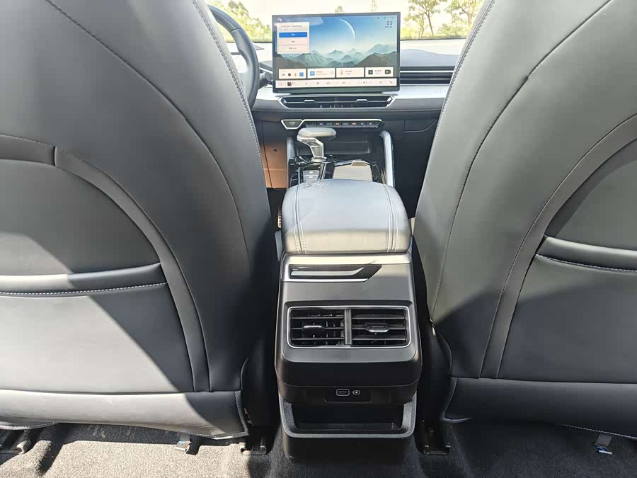 GEELY Preface 2024 car image #21