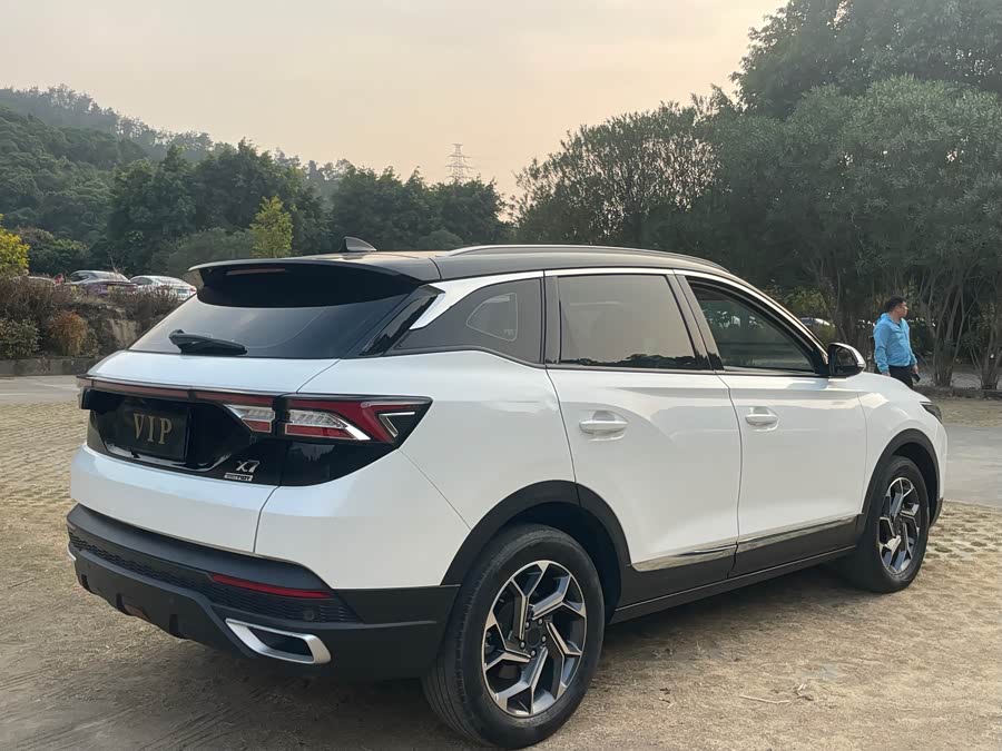 Volkswagen Tiguan 2018 #21 Volkswagen Tiguan 2018 car image #21