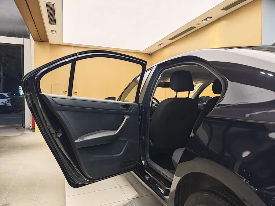 Santana 2018 #21 Santana 2018 car image #21