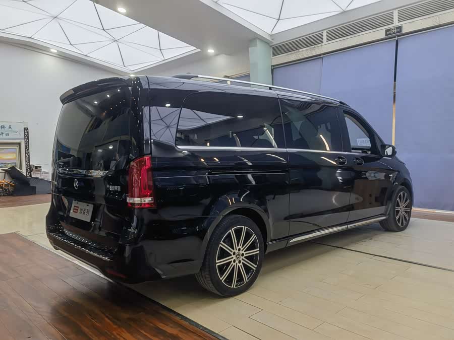 Mercedes-Benz V Class 2024 #21 Mercedes-Benz V Class 2024 car image #21