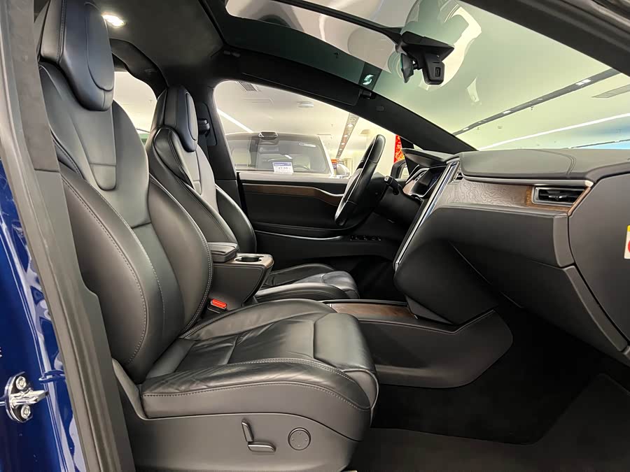 Tesla Model X 2017 car image #21