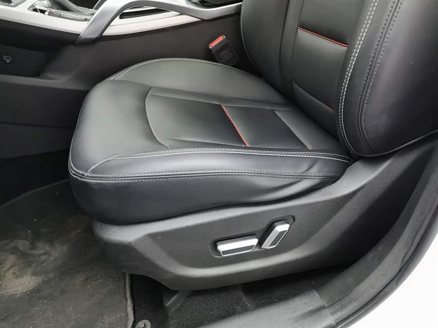 GEELY Boyue 2018 immagine di auto #21