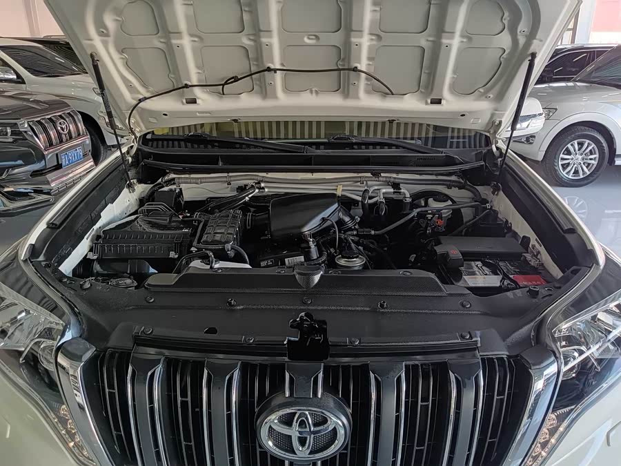 Toyota 2015 #21 Toyota 2015 car image #21