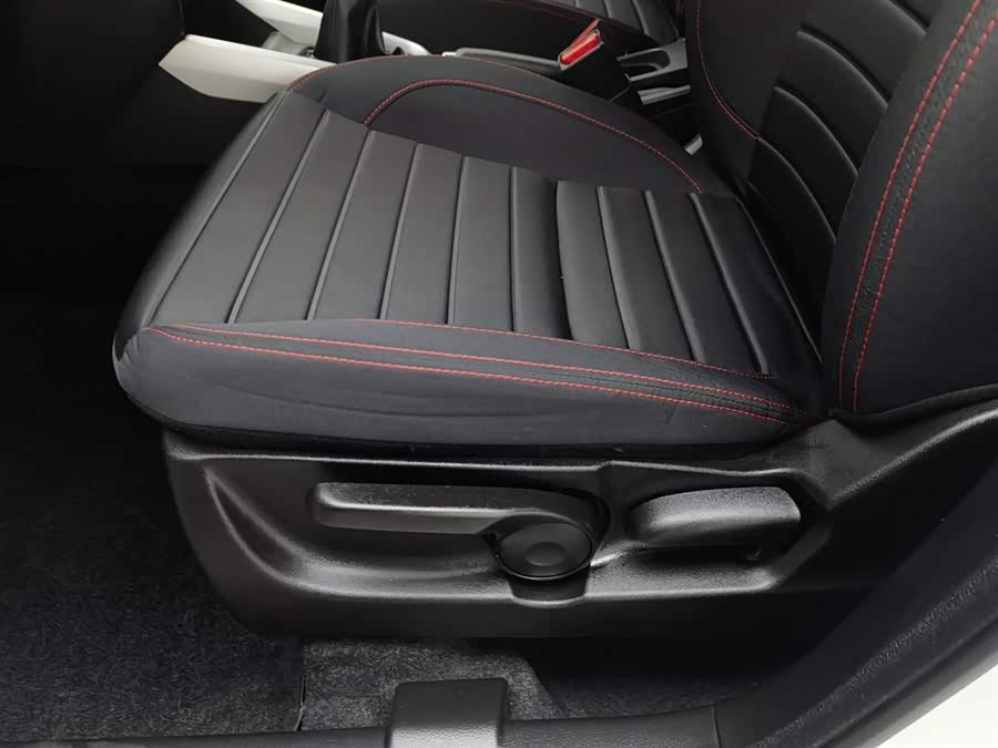 铃木 维特拉 2017 汽车图片 #21