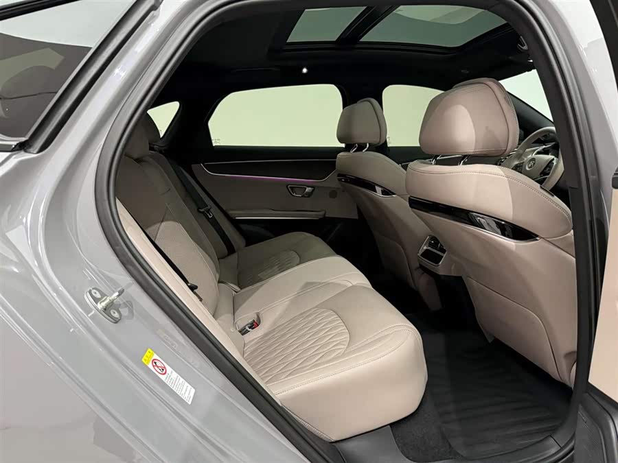 BYD Han 2024 car image #21