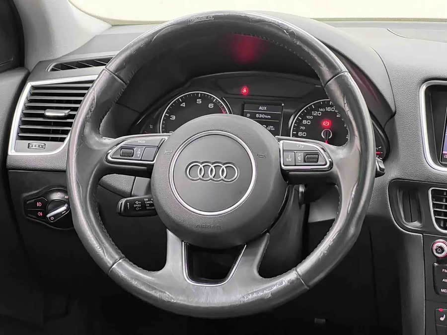 Audi Q5 2018 car image #21