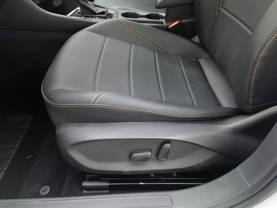 Volkswagen Bora 2023 car image #21