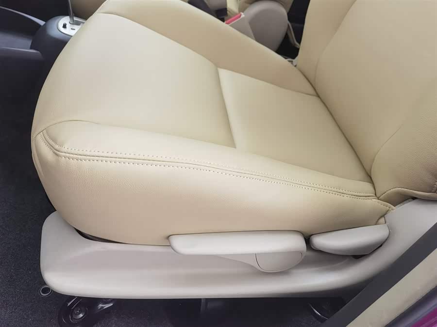 Toyota Yaris 2012 imagen de coche #21