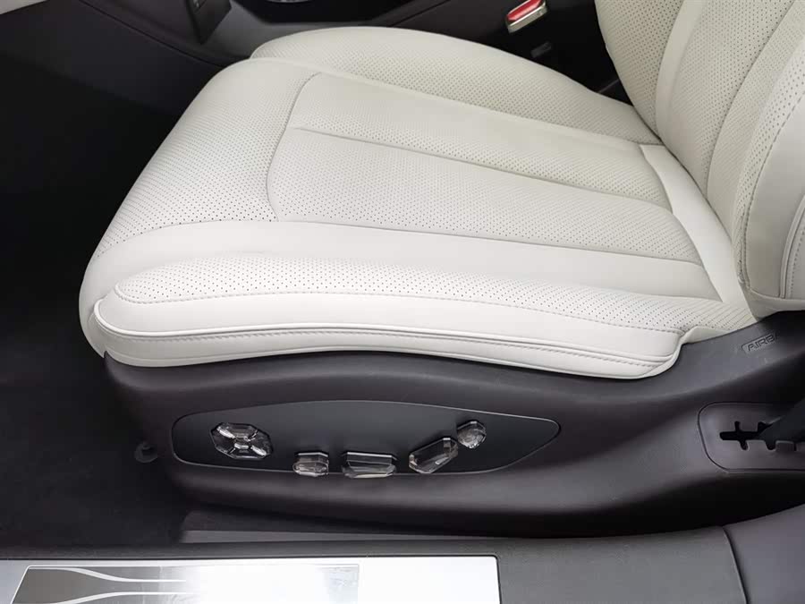 Denza Z9 2024 #21 Denza Z9 2024 car image #21