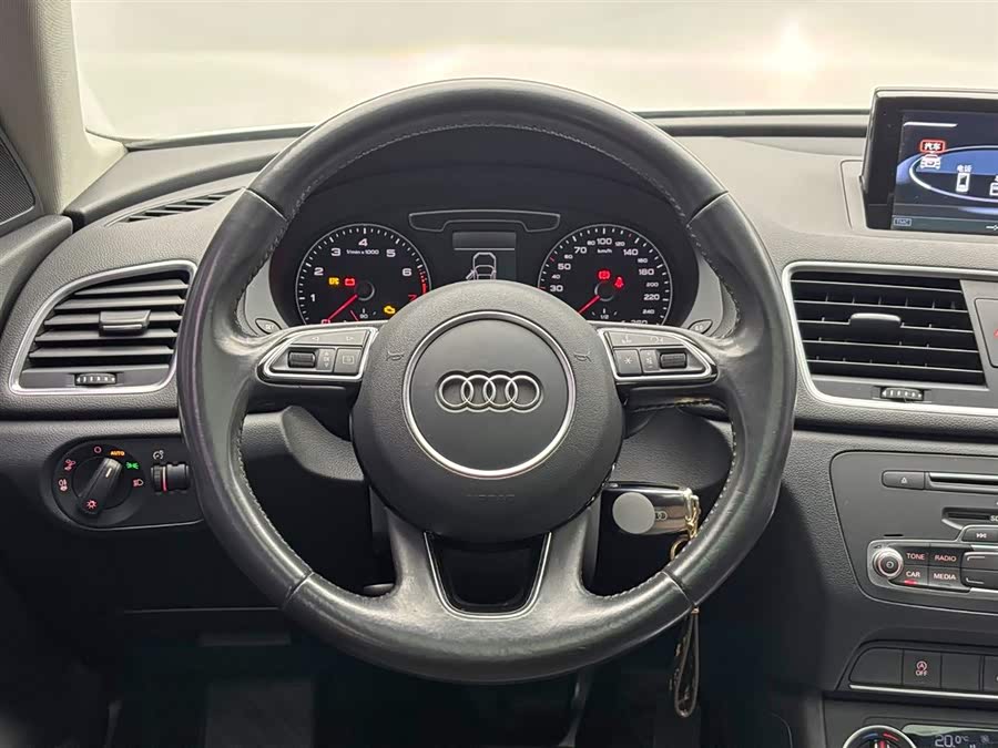 Audi Q3 2017 #21 Audi Q3 2017 car image #21
