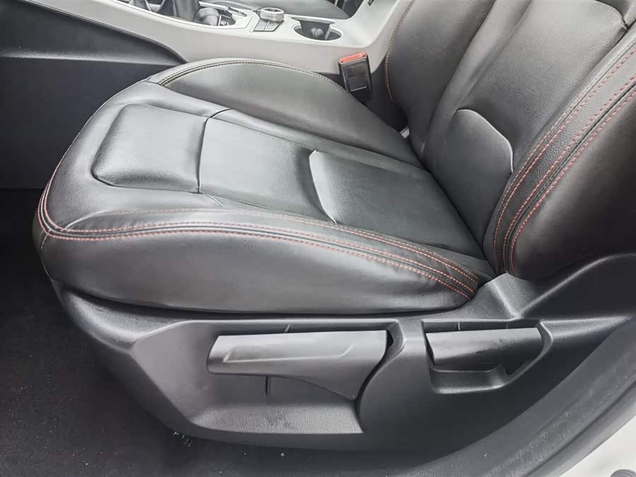 SWM斯威汽车 SWM斯威G01 2020 汽车图片 #21