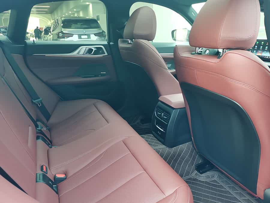 BMW 4 Series 2025 #21 BMW 4 Series 2025 immagine di auto #21