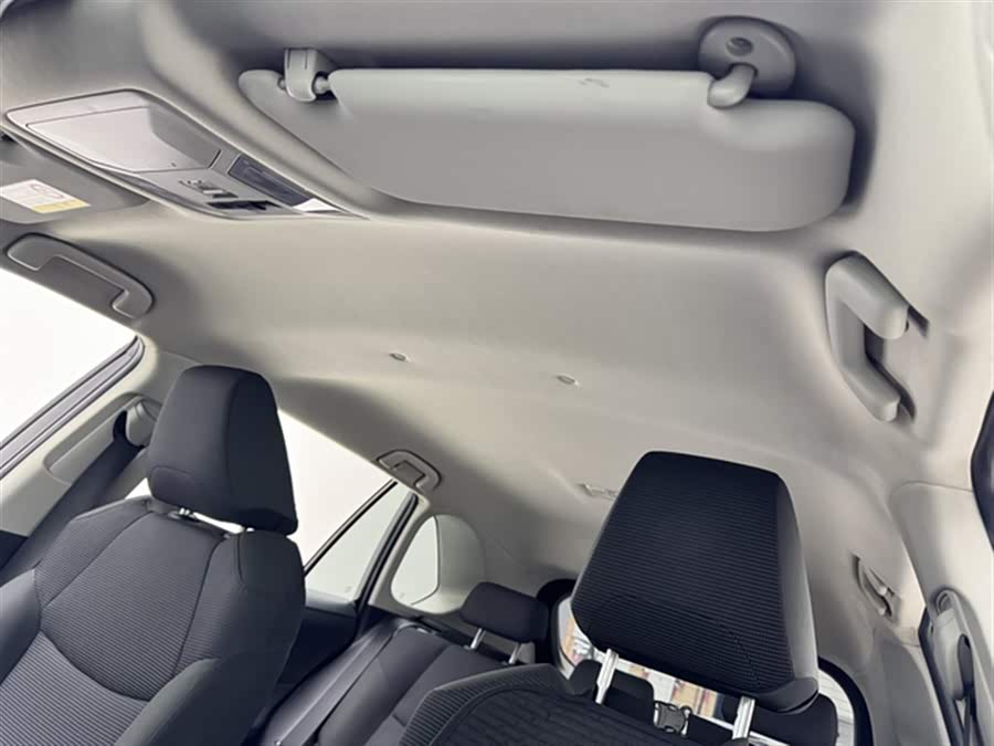 Toyota RAV4 2022 car image #21