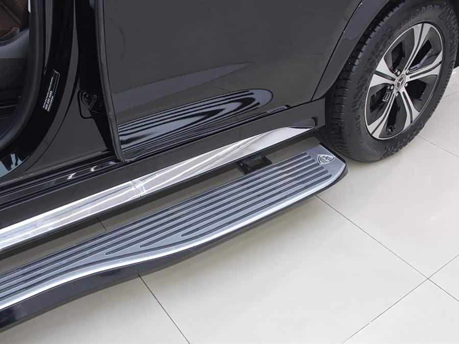 Mercedes-Benz GLE Class 2024 car image #21