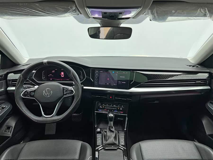 Volkswagen Passat 2023 car image #21