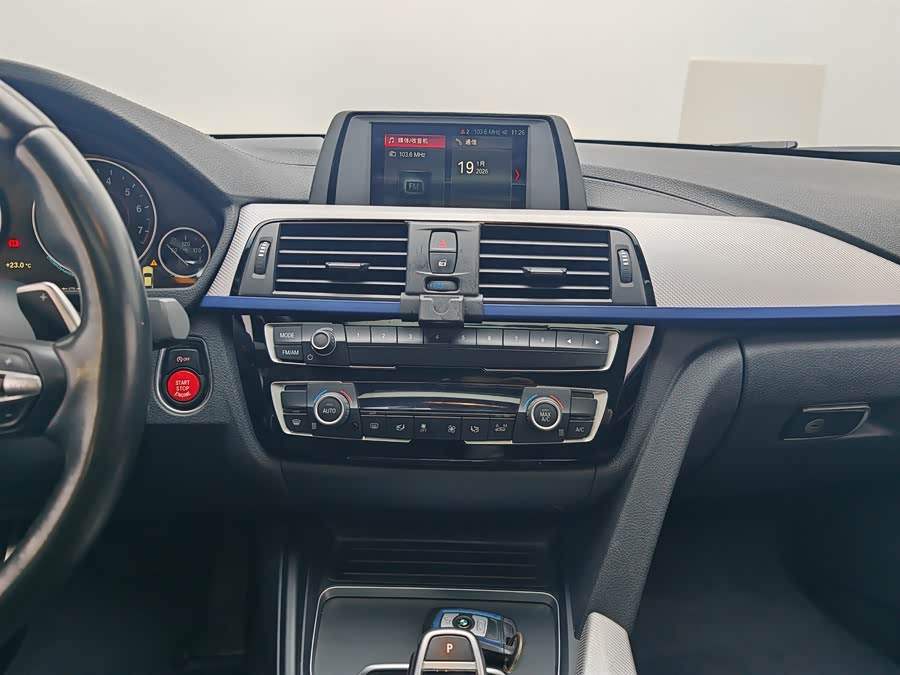 BMW 4 Series 2018 car image #21