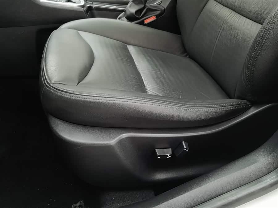 Citroen C4L 2016 imagen de coche #21