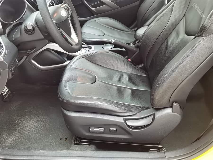 Hyundai Veloster 2012 immagine di auto #21