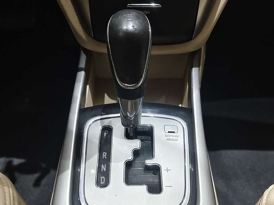 Changan Eado 2014 imagem de carro #21