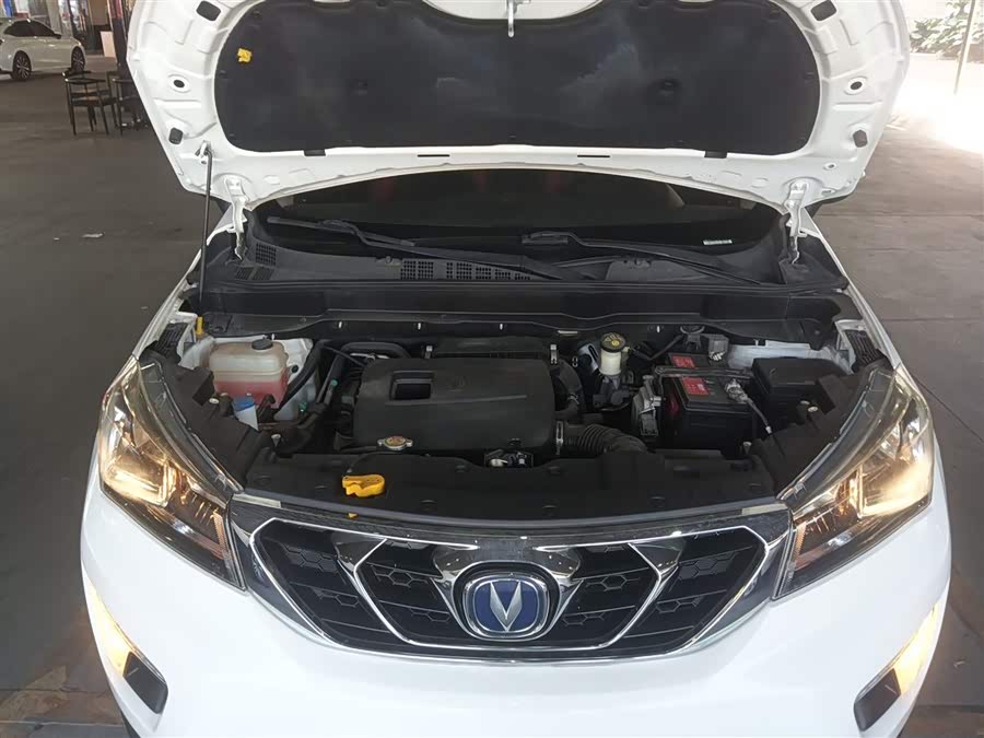 Changan CS15 2017 изображение автомобиля #21