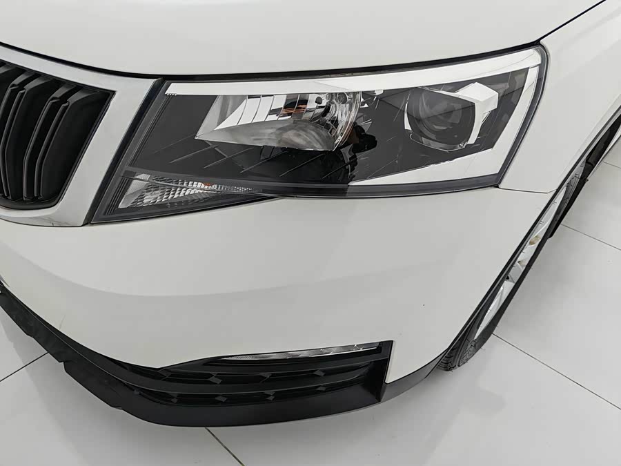Skoda Kamiq 2019 #21 Skoda Kamiq 2019 car image #21