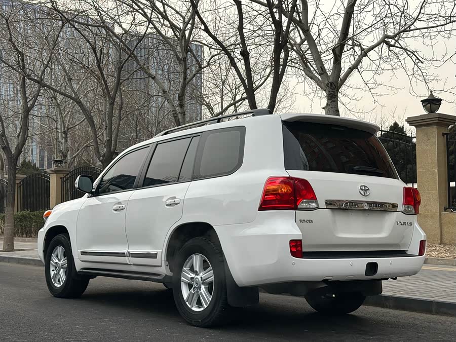 Toyota Land Cruiser 2015 immagine di auto #21