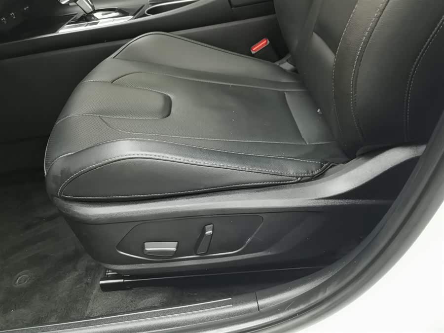 Hyundai Elantra 2022 car image #21
