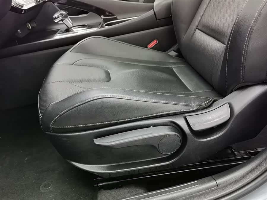 Hyundai Elantra 2023 car image #21