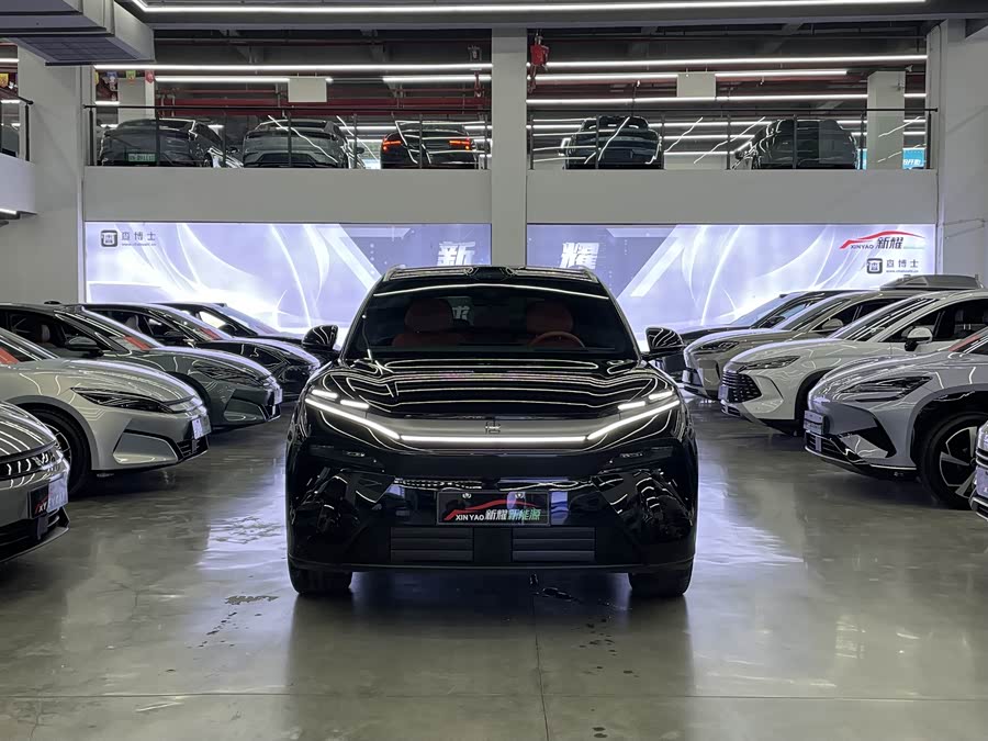 BYD Tang L 2025 immagine di auto #21