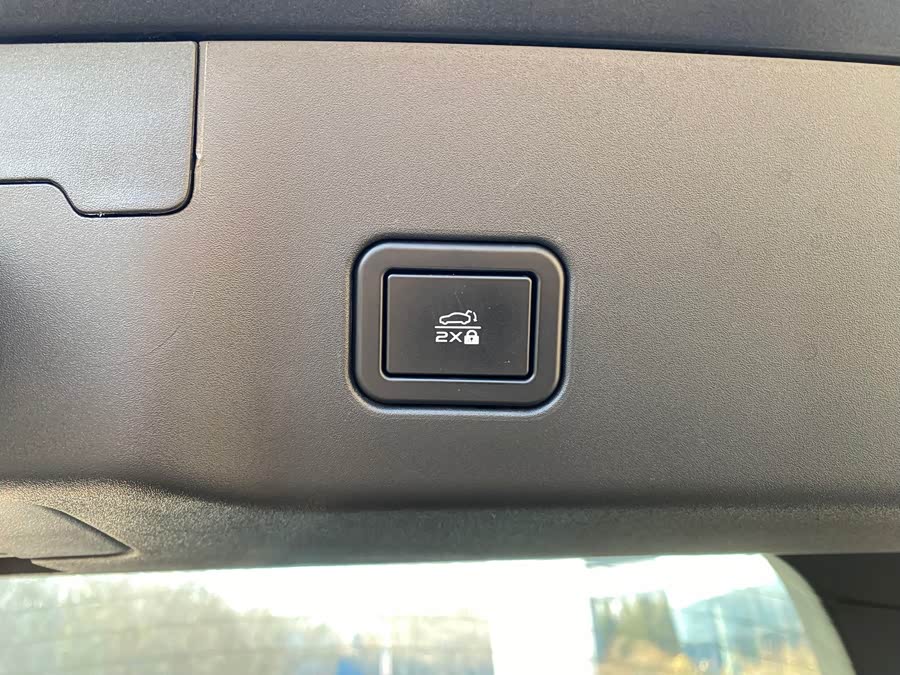 Changan UNI-V 2022 car image #21