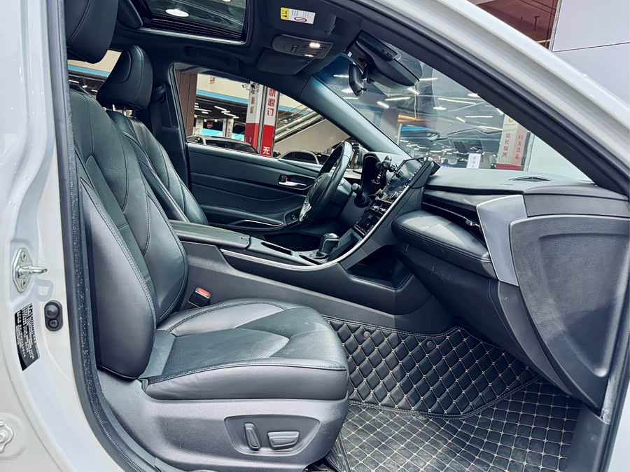 Toyota Avalon 2022 car image #21