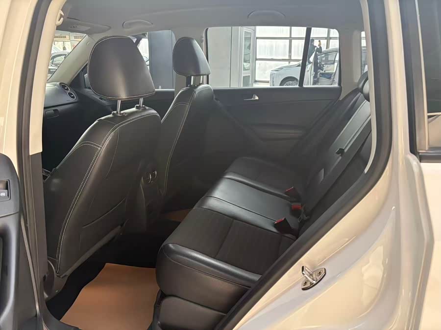 Volkswagen Tiguan 2017 car image #21