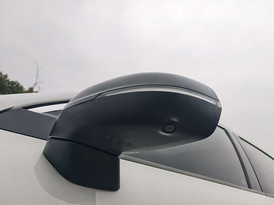 Lynk & Co 03 2020 car image #21
