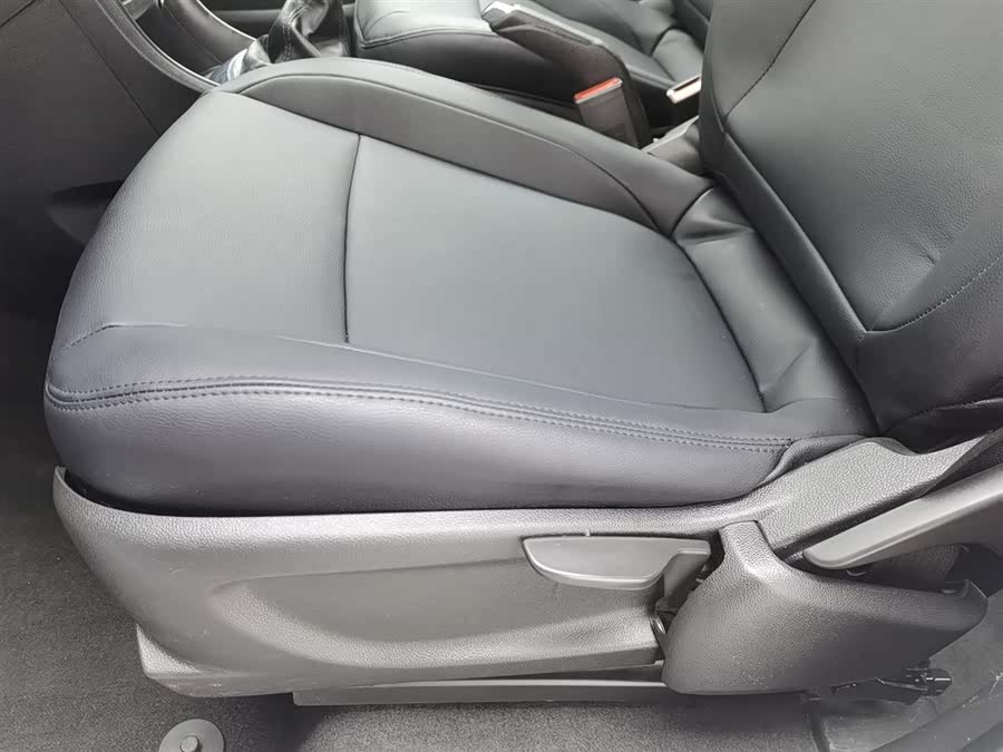 Chevrolet Tracker 2016 #21 Chevrolet Tracker 2016 car image #21