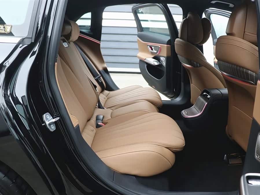 Mercedes-Benz E Class 2024 car image #21