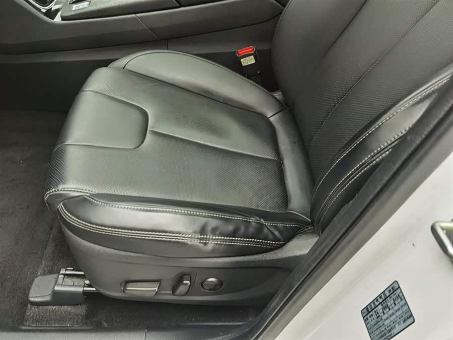 Hyundai Santa Fe 2020 car image #21