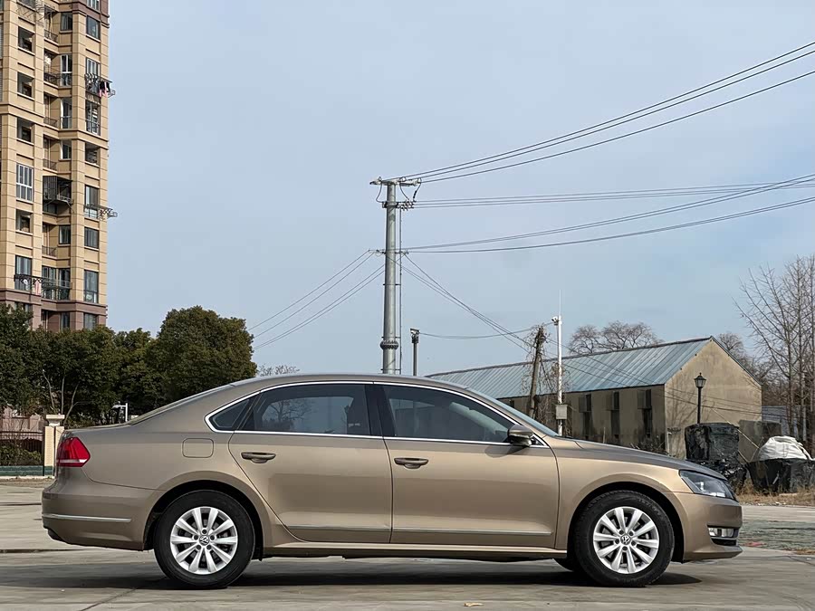 Volkswagen Passat 2014 car image #21