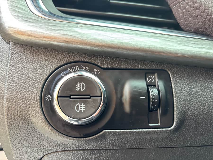 Chevrolet Malibu 2016 car image #21