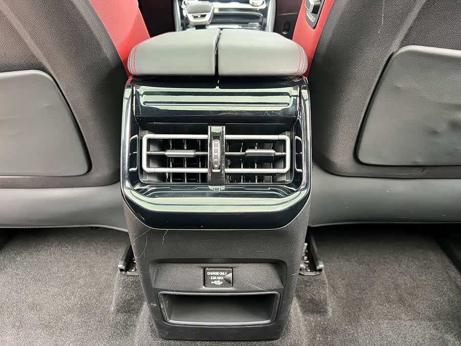 Forthing JOYEAR X6 2018 car image #21