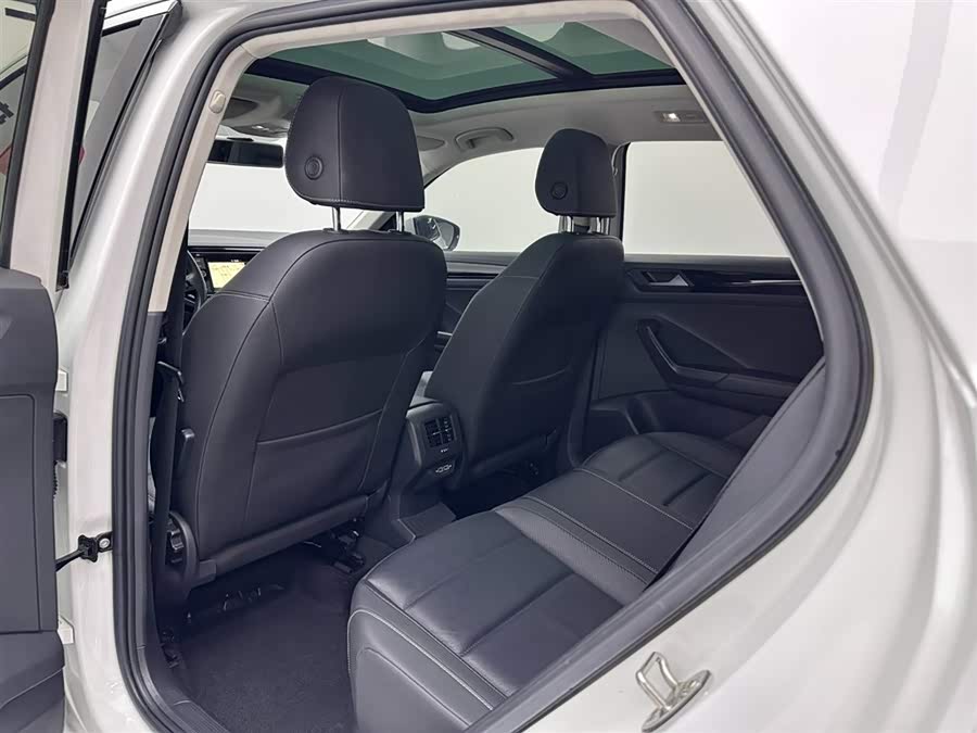 Volkswagen T-Roc 2020 car image #21