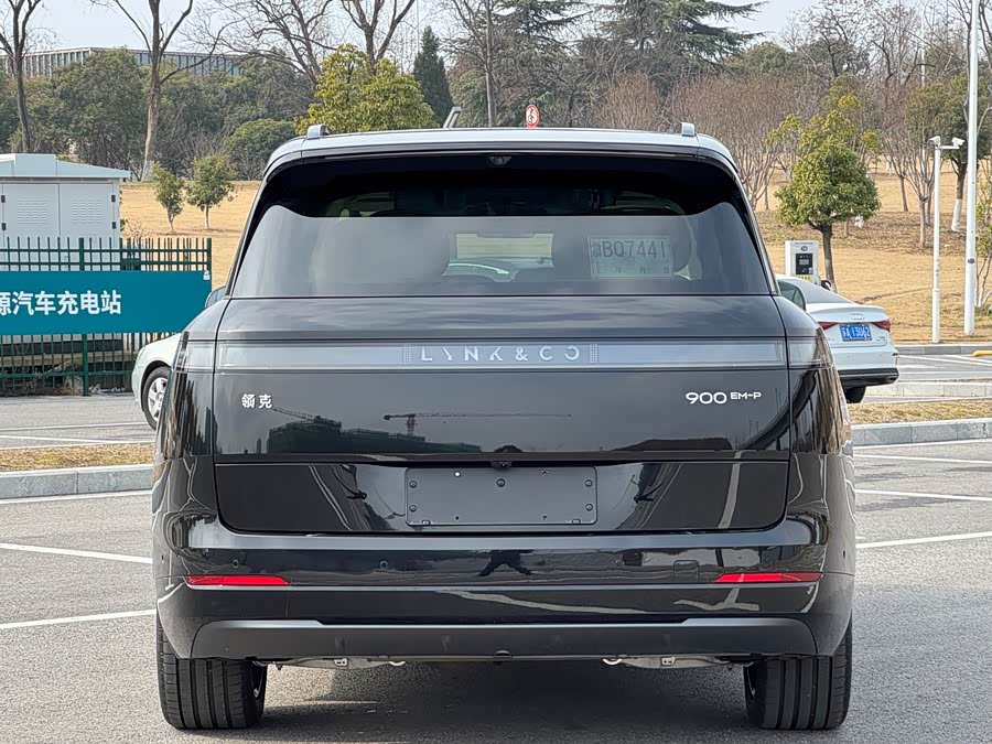 Lynk & Co 900 2025 car image #21