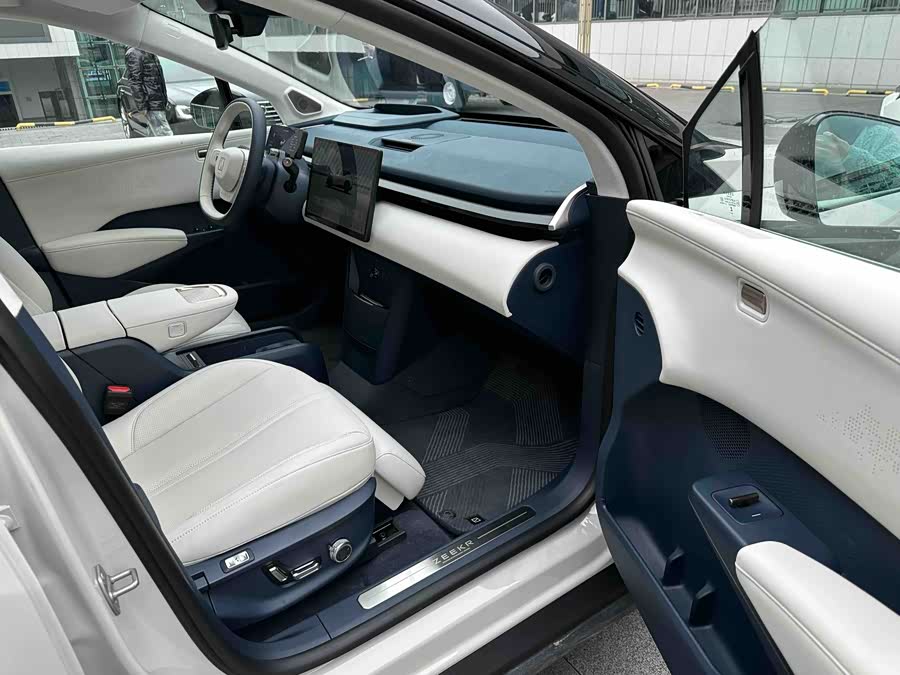 极氪 极氪X 2024 汽车图片 #21