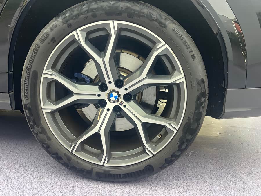 BMW X6 2021 car image #21