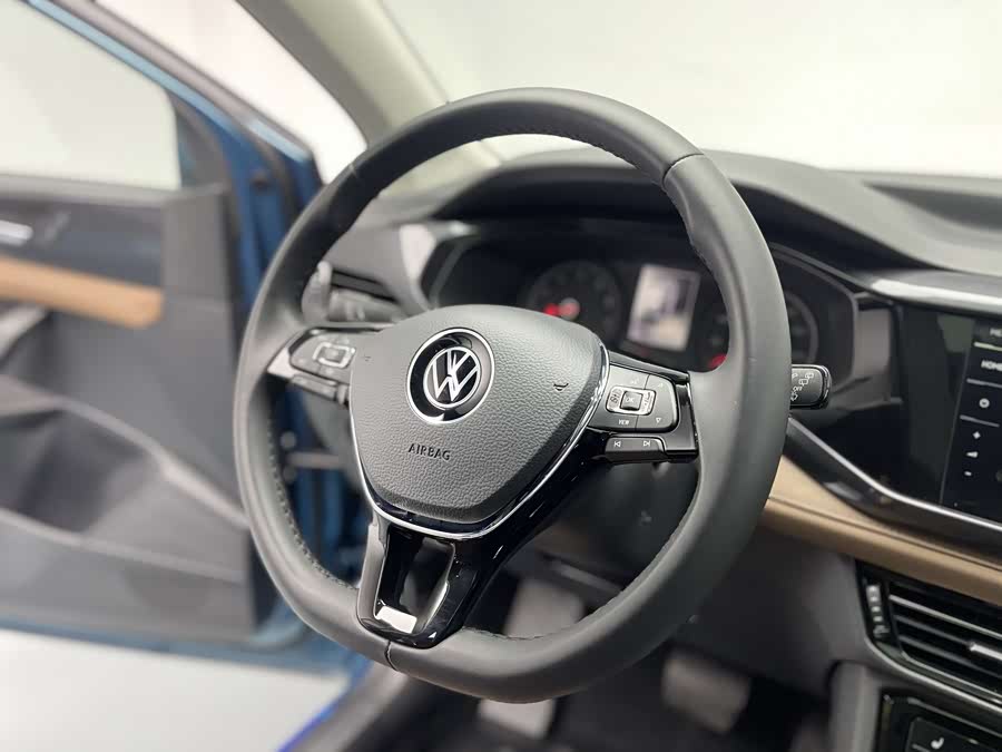 Volkswagen Tharu 2022 car image #21